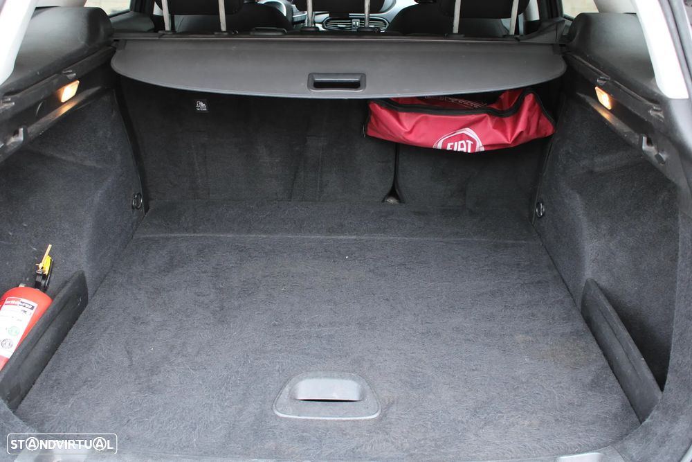 Fiat Tipo Station Wagon 1.6 M-Jet Lounge Tech DCT - 28