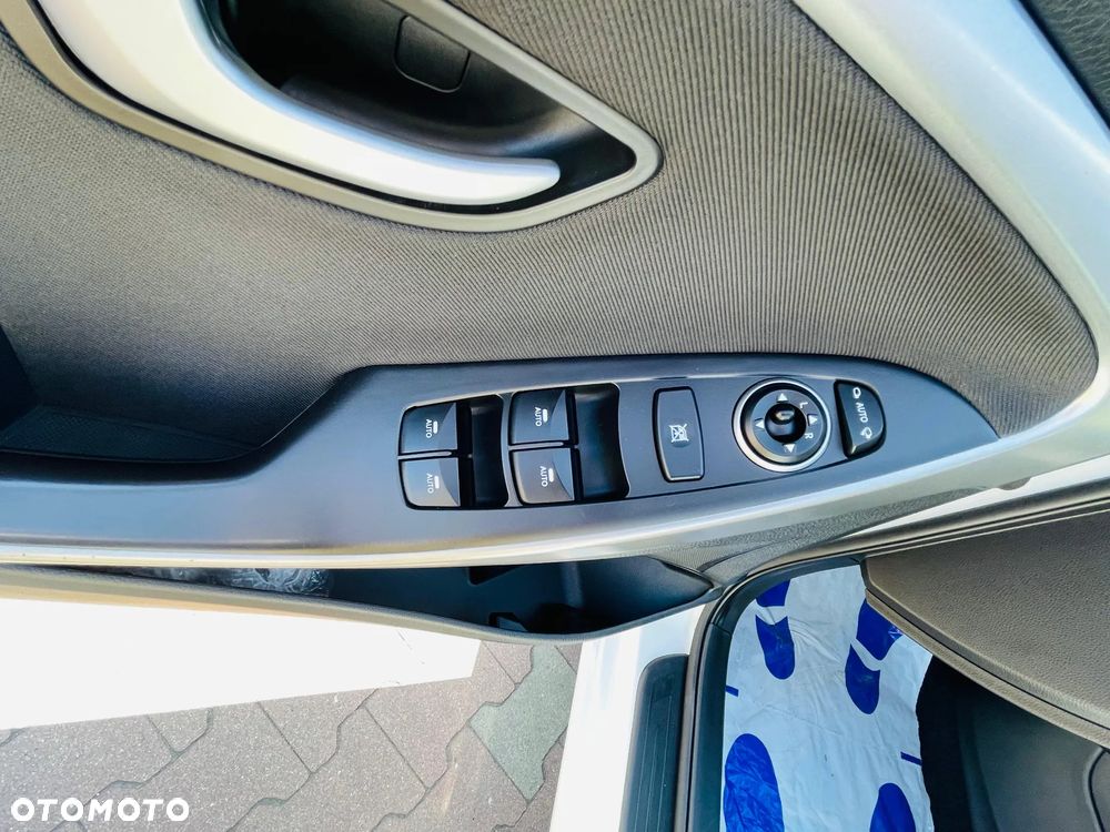 Hyundai i30 blue 1.6 GDI YES Gold - 25