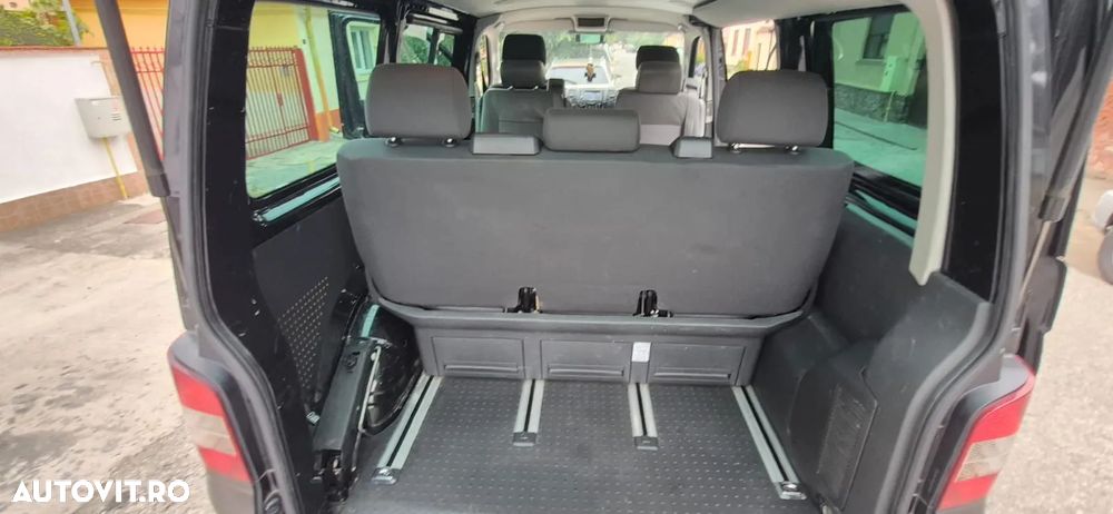 Volkswagen Multivan - 11