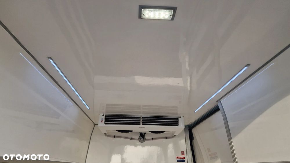 Renault MASTER IZOTERMA - 11