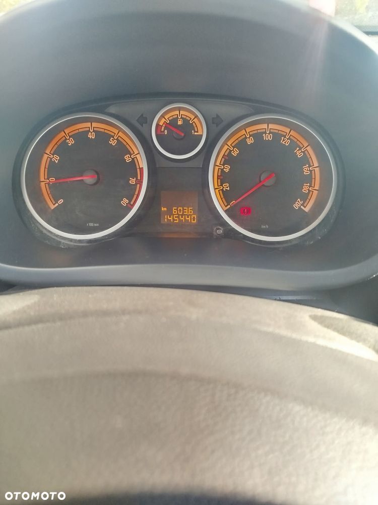 Opel Corsa - 8