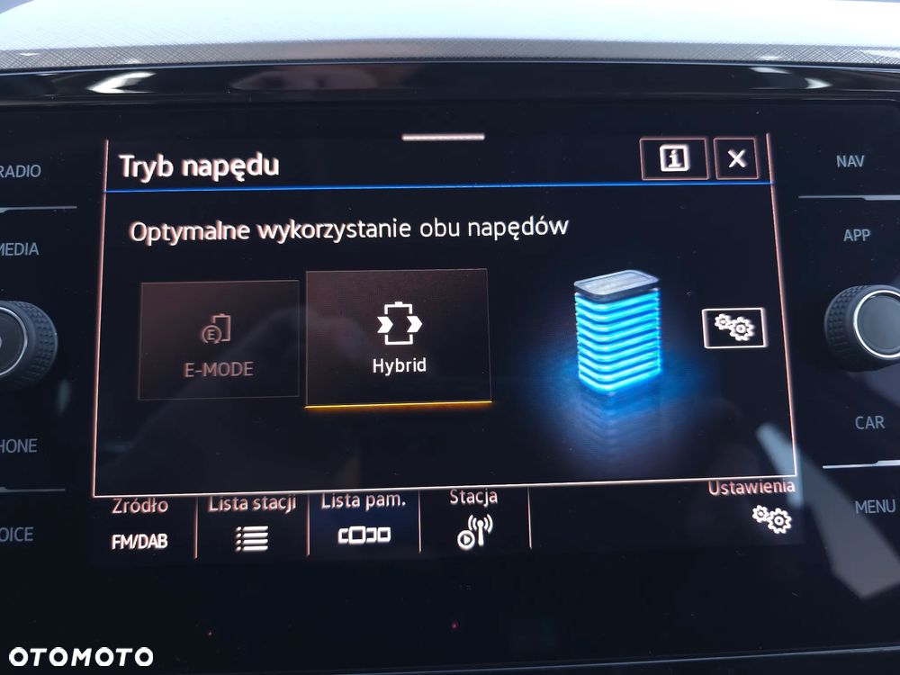 Volkswagen Passat - 25