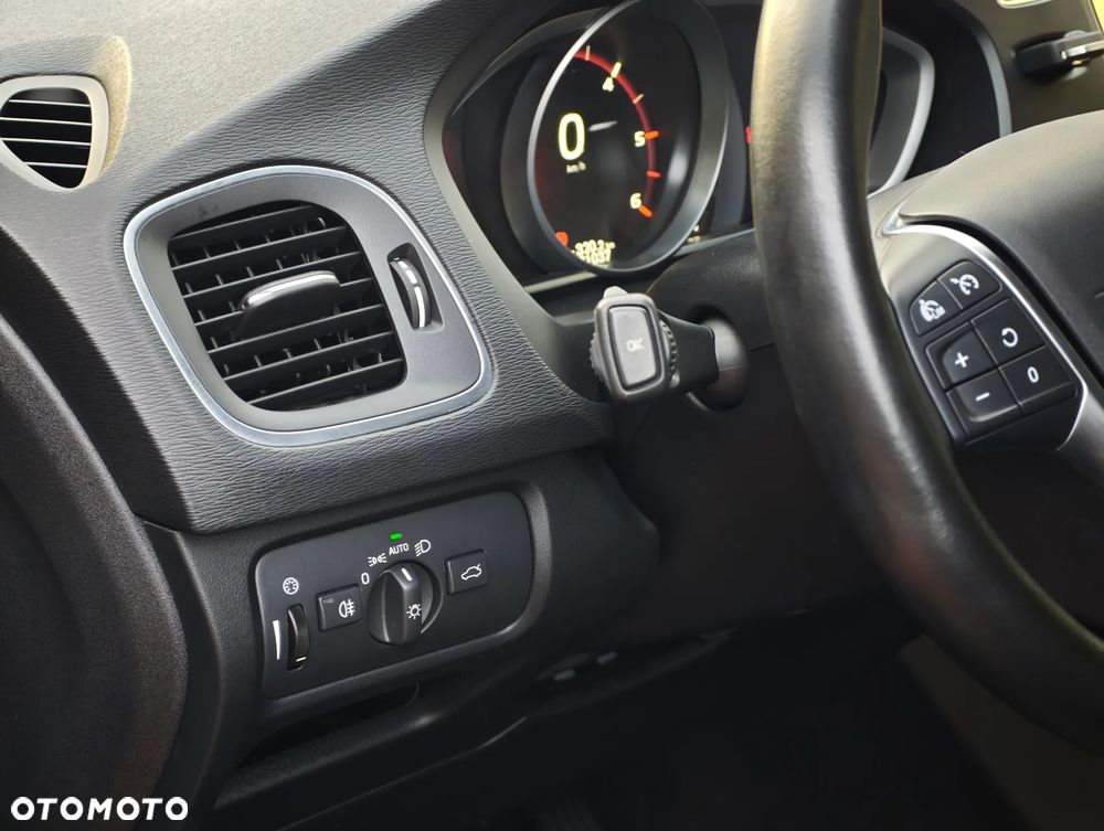 Volvo V40 D2 Momentum - 15