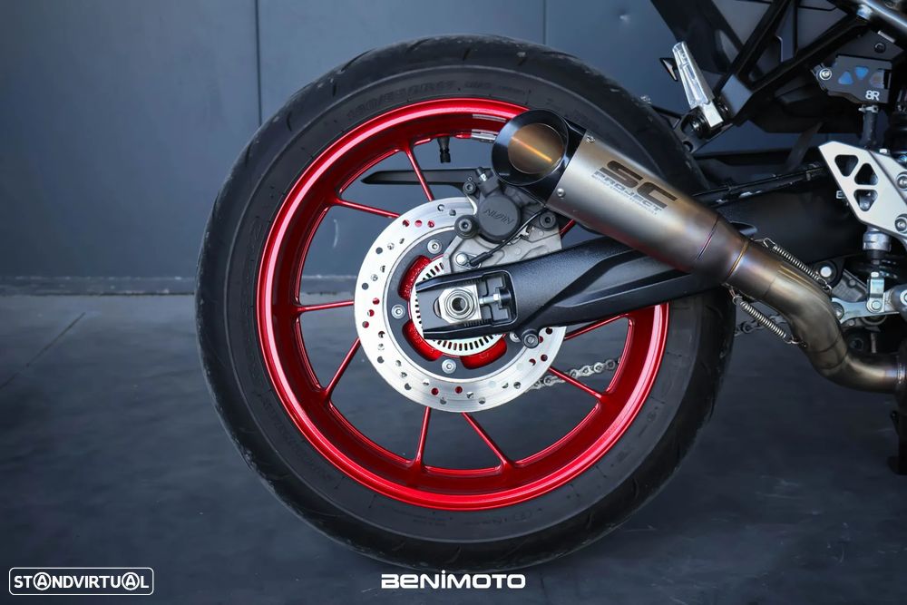 Suzuki GSX-R 8R - 17