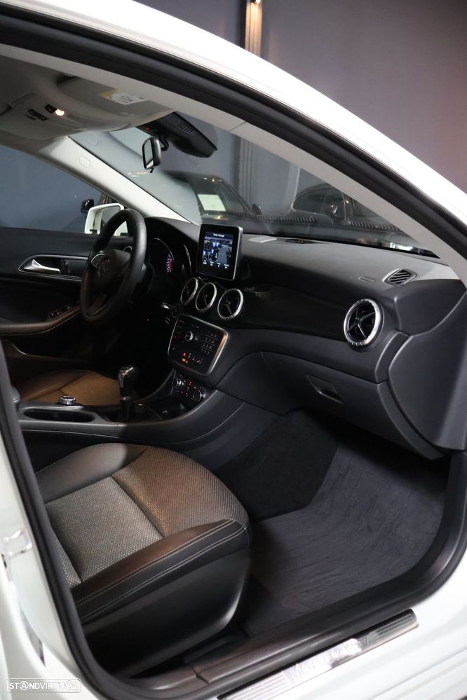 Mercedes-Benz CLA 180 d Shooting Brake Urban - 6