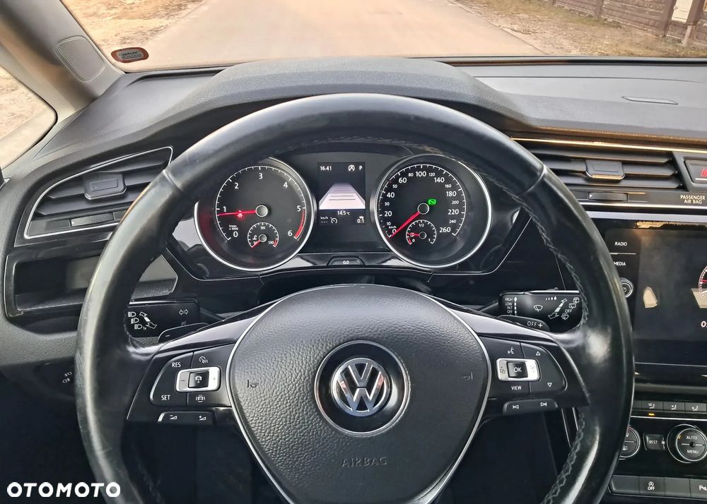 Volkswagen Touran 2.0 TDI SCR DSG Highline - 6
