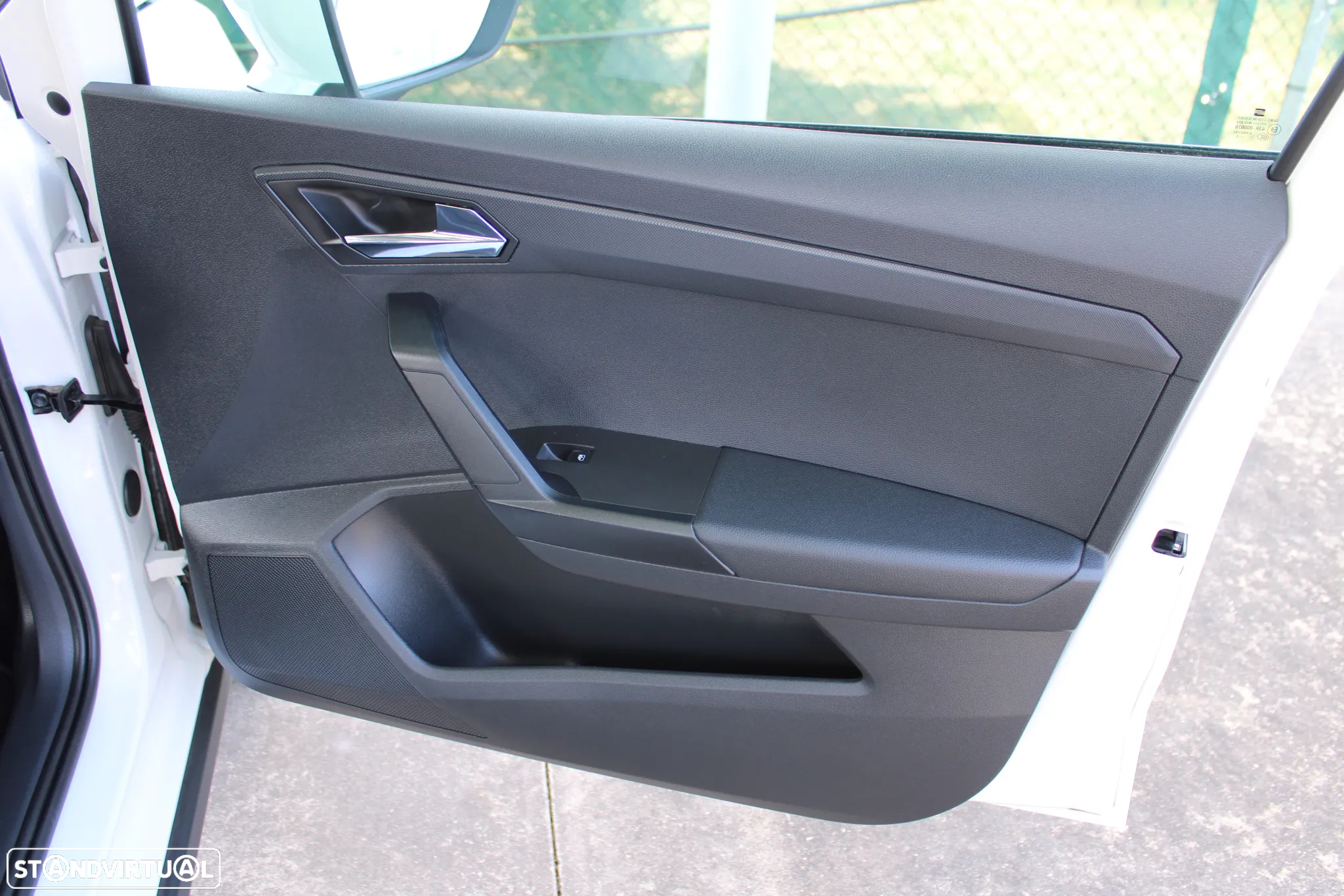 SEAT Arona 1.0 TSI Xcellence - 37