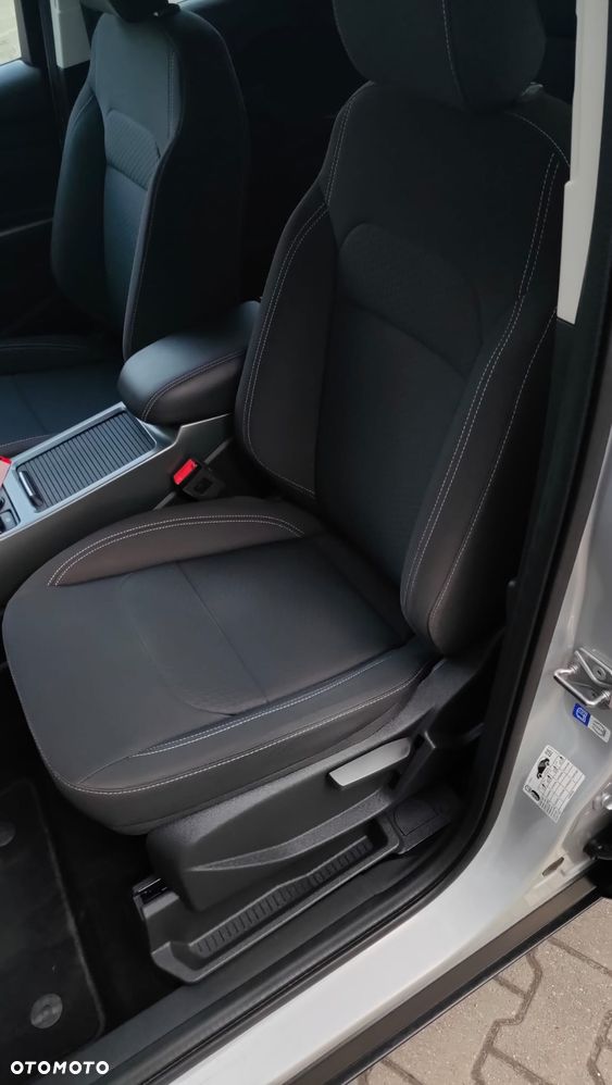 Ford Kuga - 10