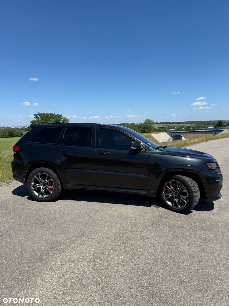 Jeep Grand Cherokee - 17