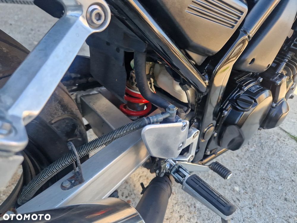 Yamaha FZ - 23