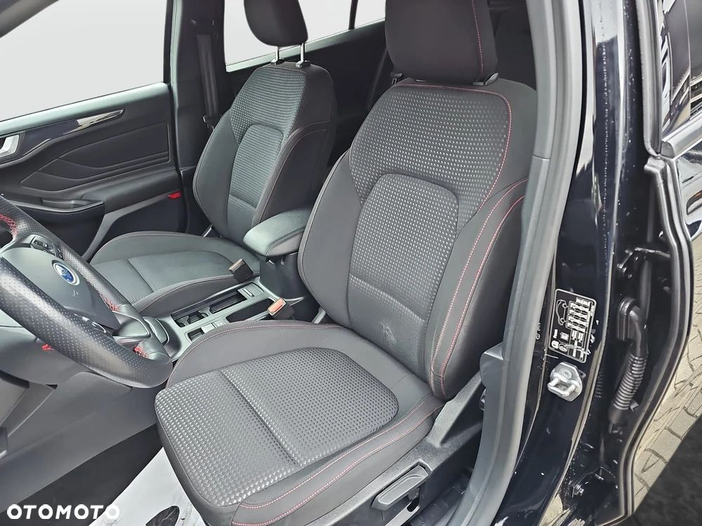 Ford Focus SW ver-1-0-ecoboost-start--stopp--system-st--line - 12