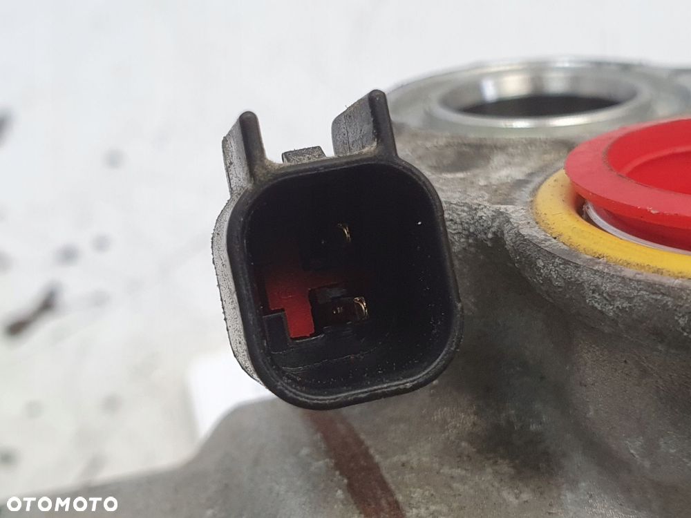 SPRĘŻARKA KLIMATYZACJI Volvo V40 II 2.0 D D2 _ pompa P31469966 - 9