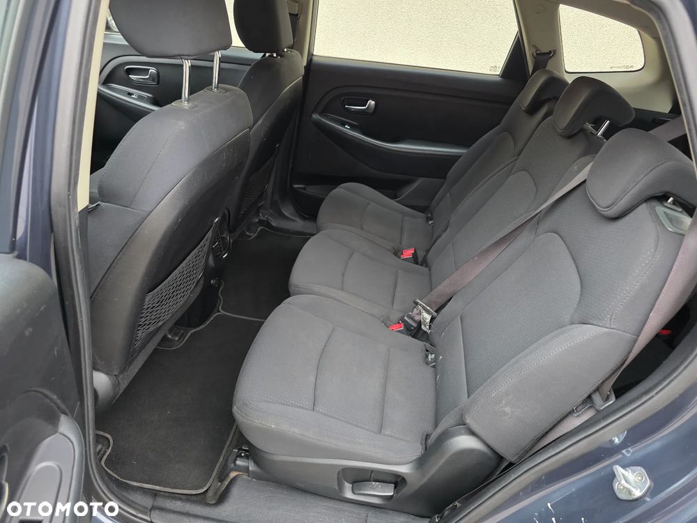 Kia Carens 1.6 GDI Edition 7 - 18