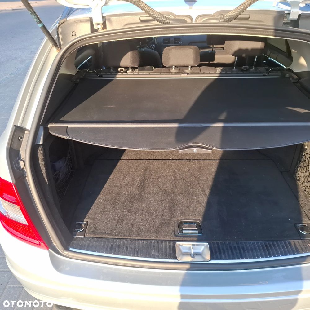 Mercedes-Benz Klasa C 220 CDI BlueEff Avantgarde - 11