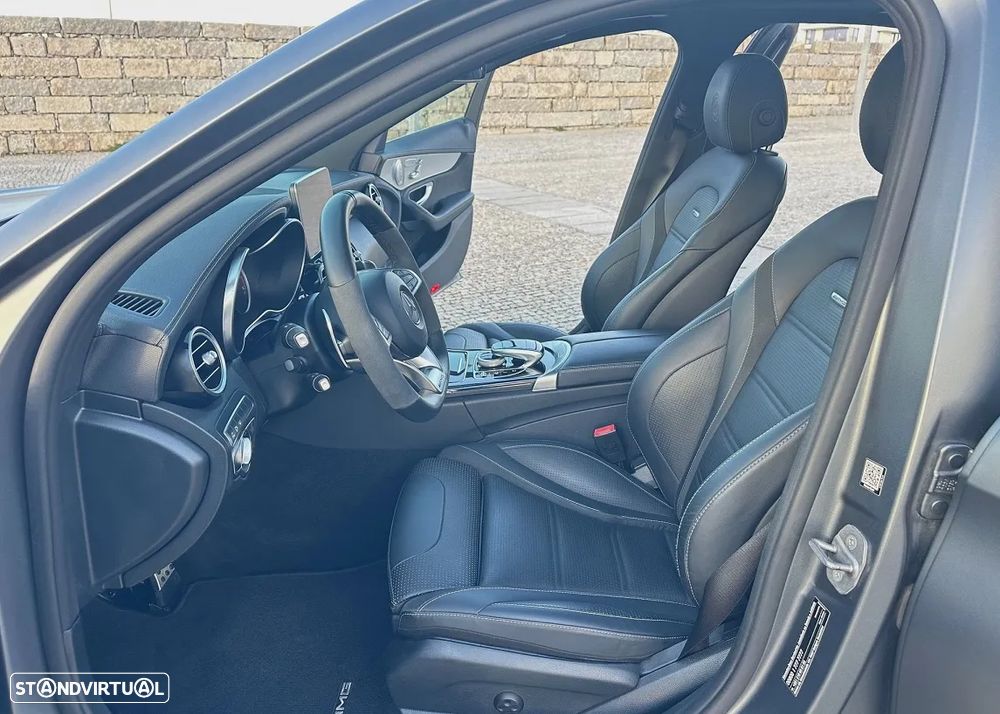 Mercedes-Benz C 63 AMG S - 12