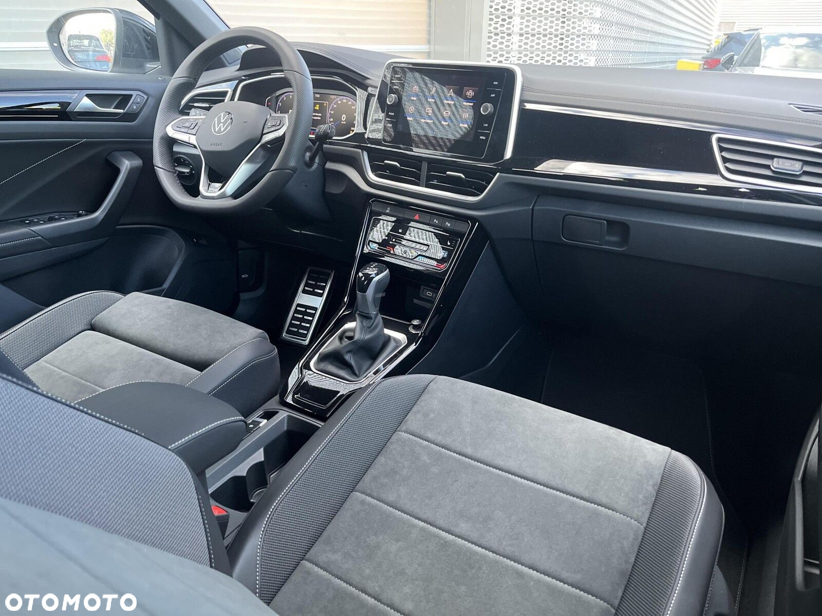 Volkswagen T-Roc 1.5 TSI R-Line Plus DSG - 25