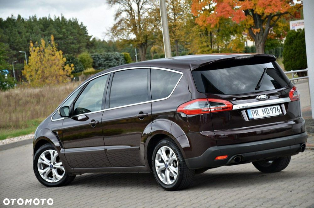 Ford S-Max - 11