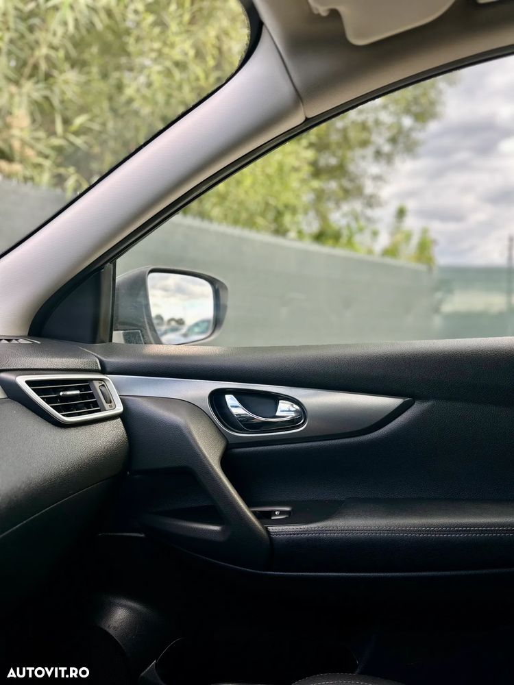 Nissan Qashqai - 25
