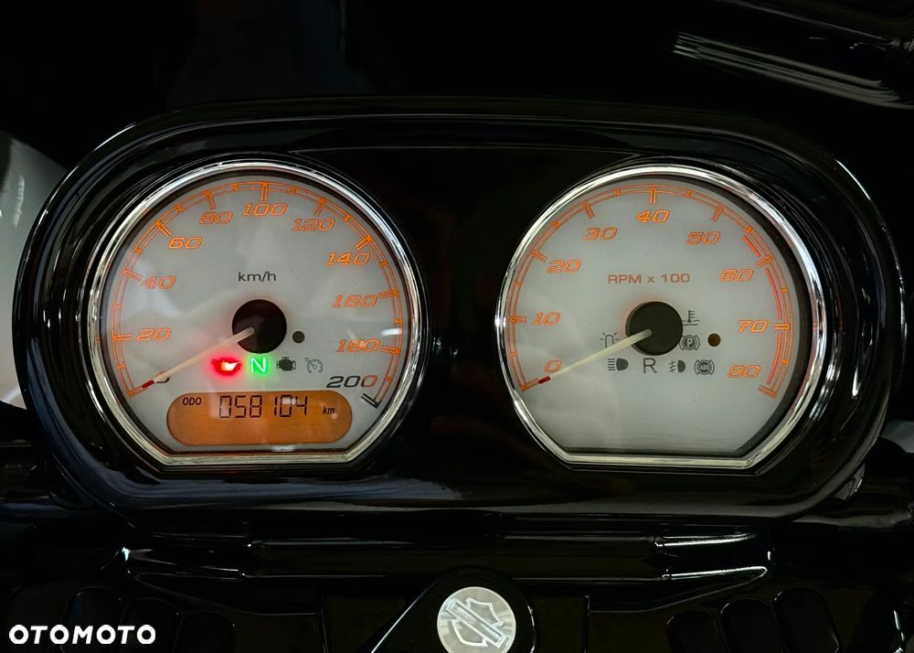 Harley-Davidson Touring Road Glide - 40