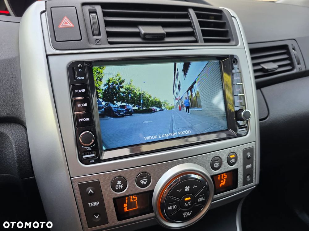 Toyota Verso 1.8 5-Sitzer Executive - 35