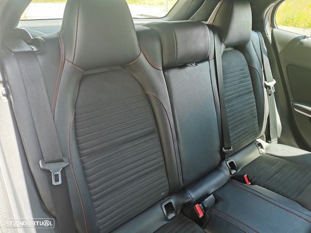 Mercedes-Benz GLA 180 CDI AMG Line Aut. - 27