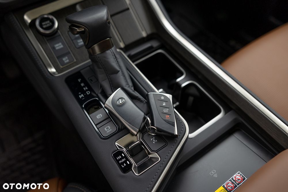 Lexus GX - 17