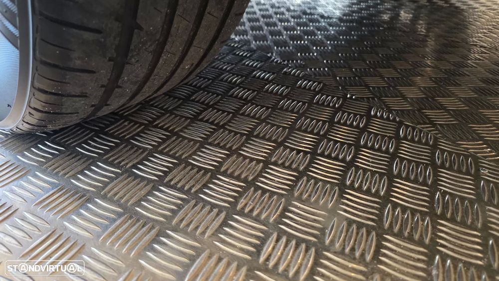 BMW 318 d Sport - 32