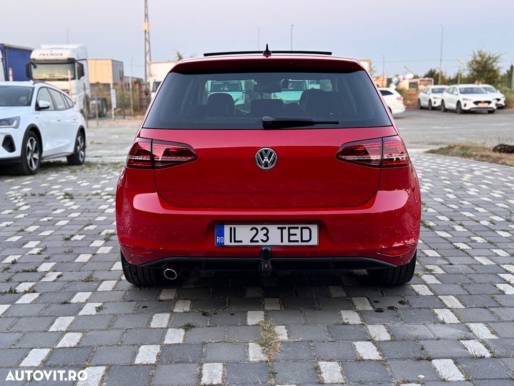 Volkswagen Golf - 6