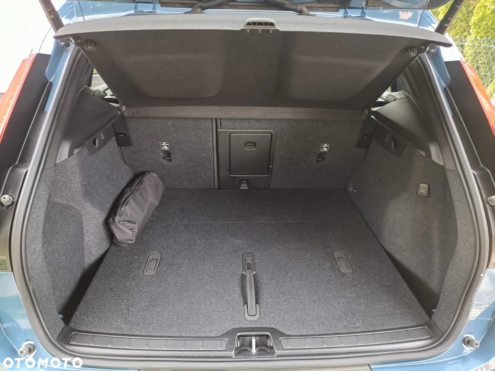 Volvo XC 40 B5 AWD Ultimate Dark - 21