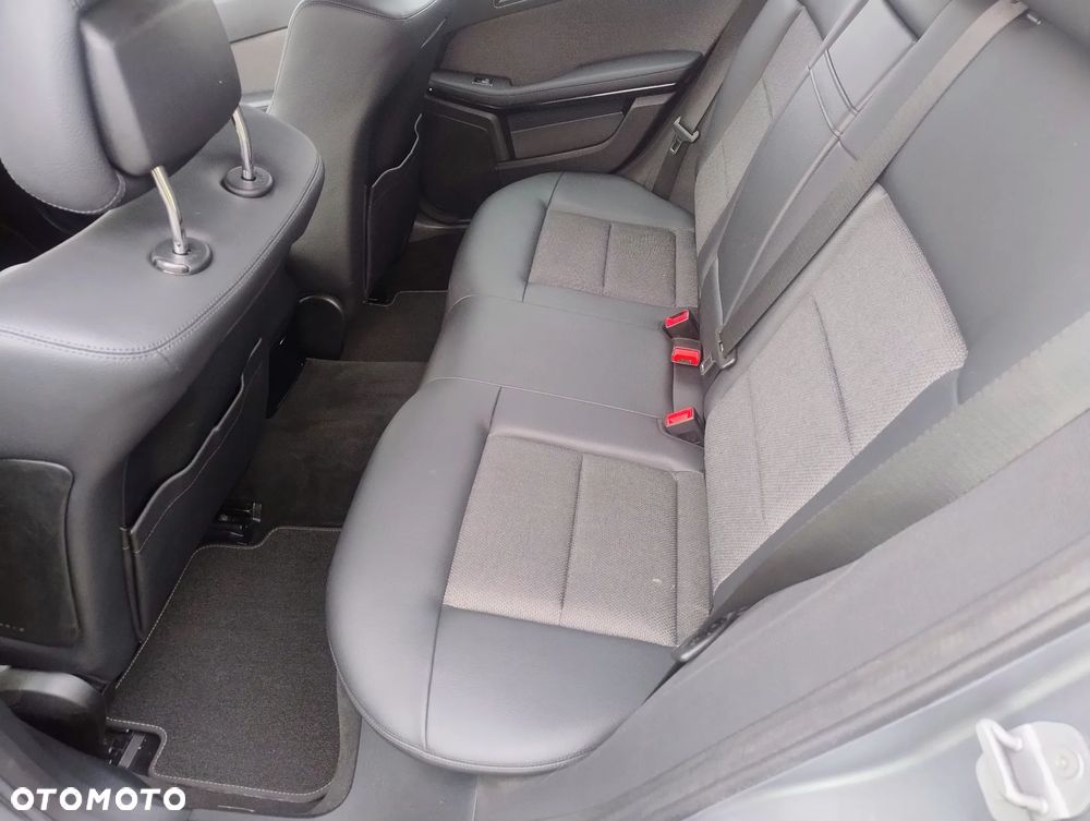 Mercedes-Benz Klasa E 350 CDI DPF BlueEFFICIENCY 7G-TRONIC Avantgarde - 13