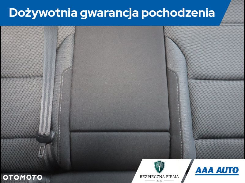 Volkswagen Golf - 11