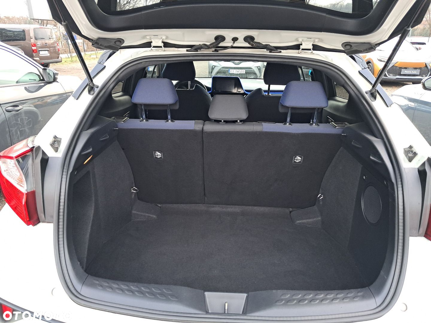 Toyota C-HR - 14
