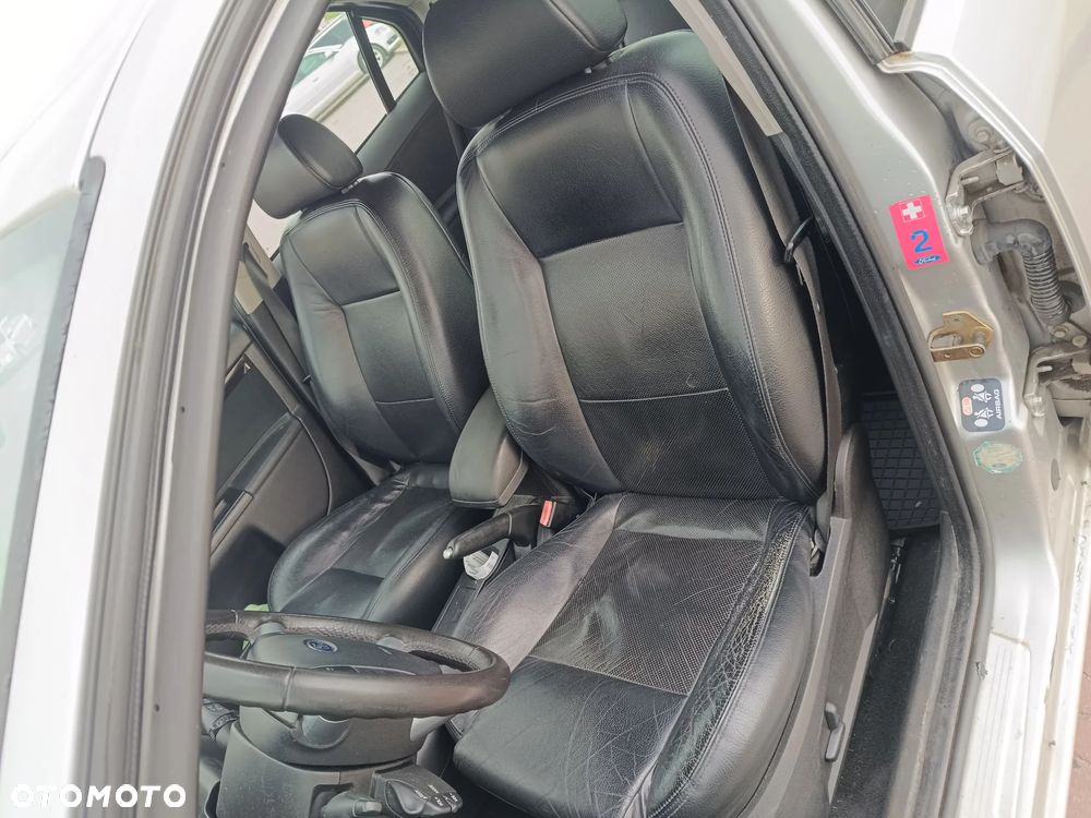 Ford Mondeo 2.0 TDCI Ghia - 6