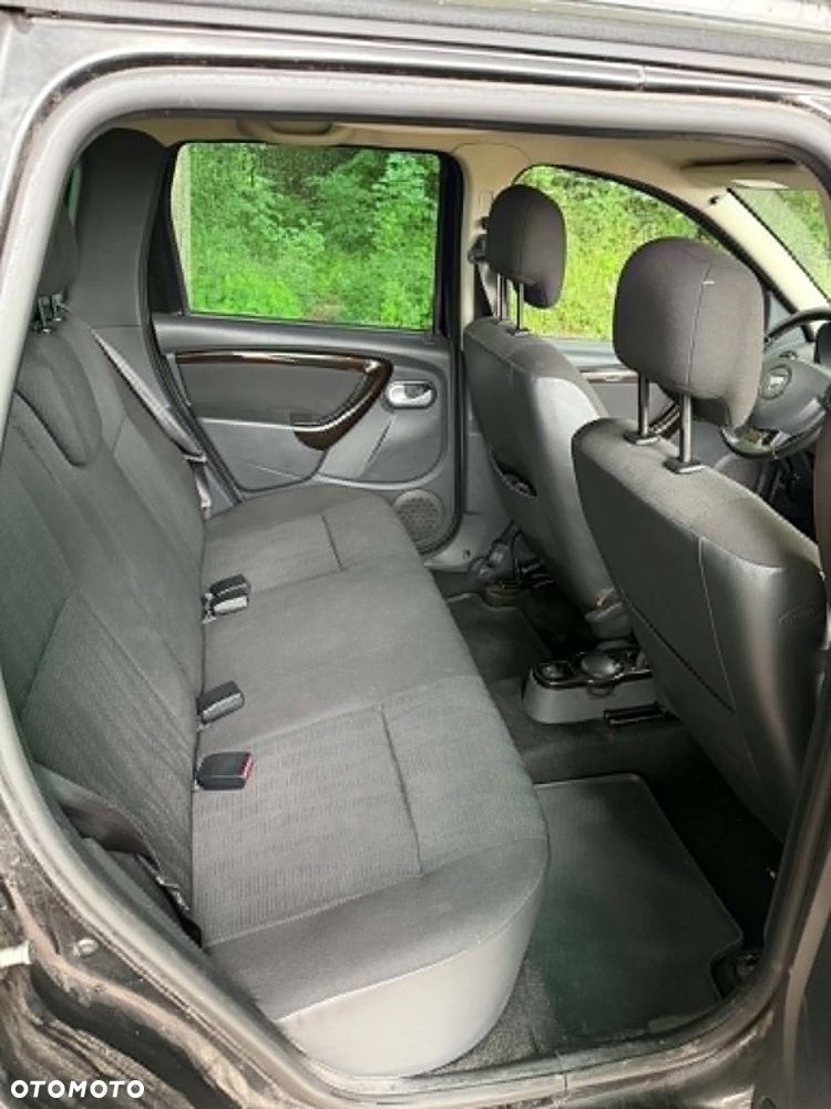 Dacia Duster 1.6 Laureate - 9