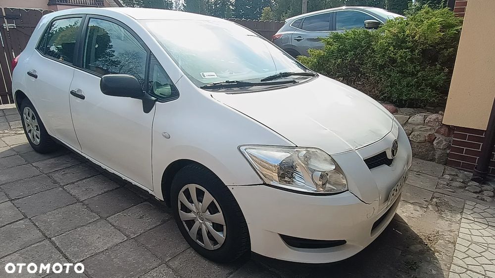 Toyota Auris 1.4 D-4D Terra - 1