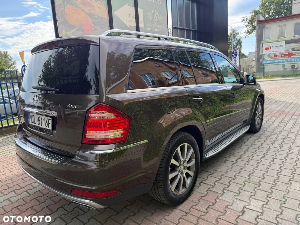 Mercedes-Benz GL 500 4Matic 7G-TRONIC Grand Edition - 10