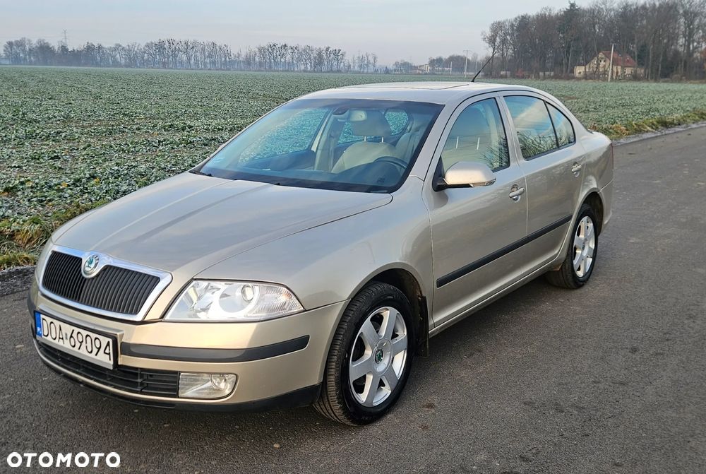 Skoda Octavia 2.0 FSI Automatik Laurin & Klement - 2