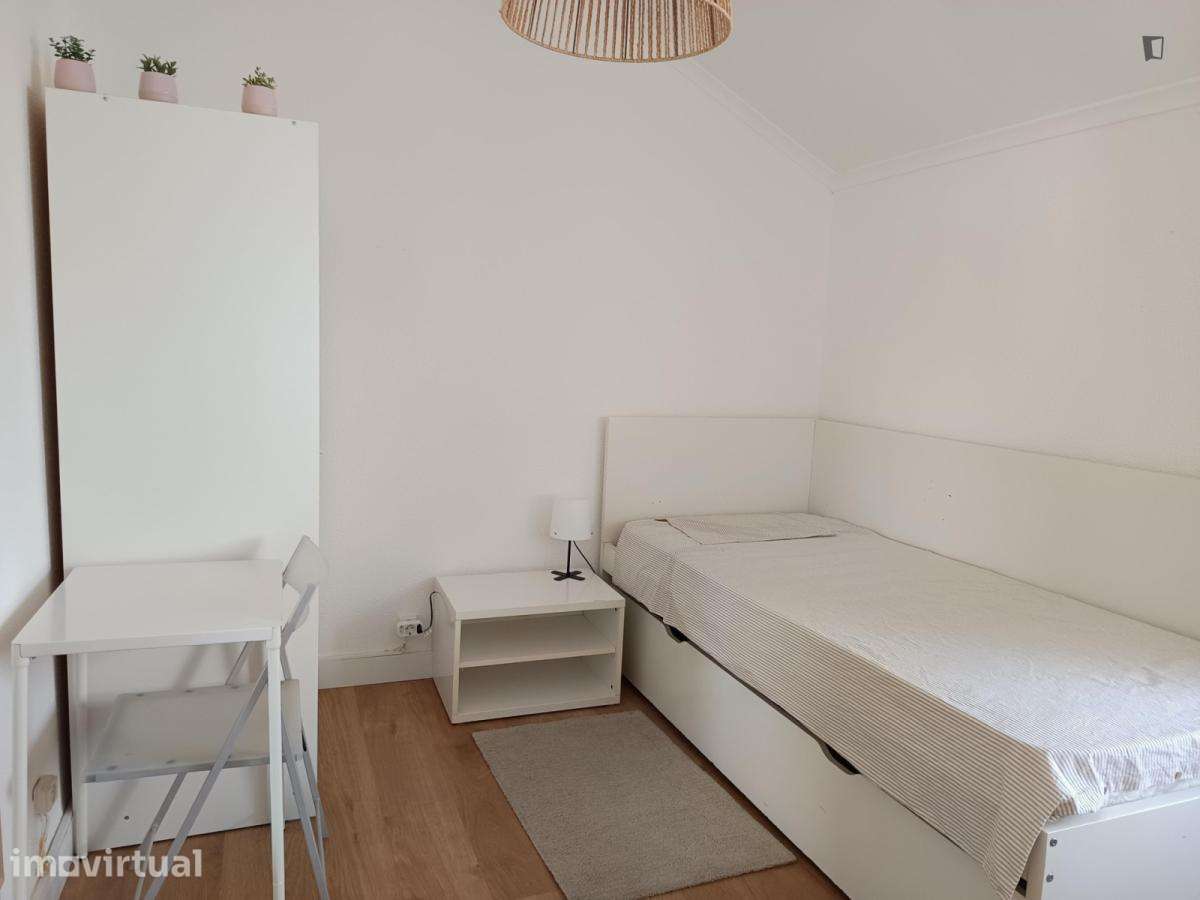 Quarto - localizado em Parede Lisbon - Grande imagem: 2/6