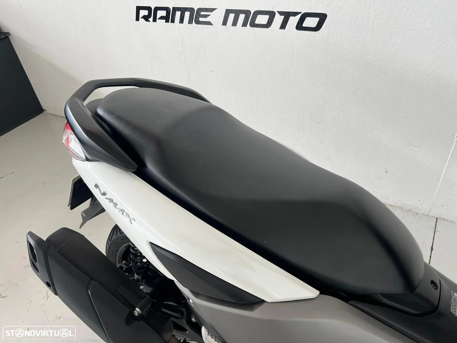 Yamaha NMAX 125 - 11
