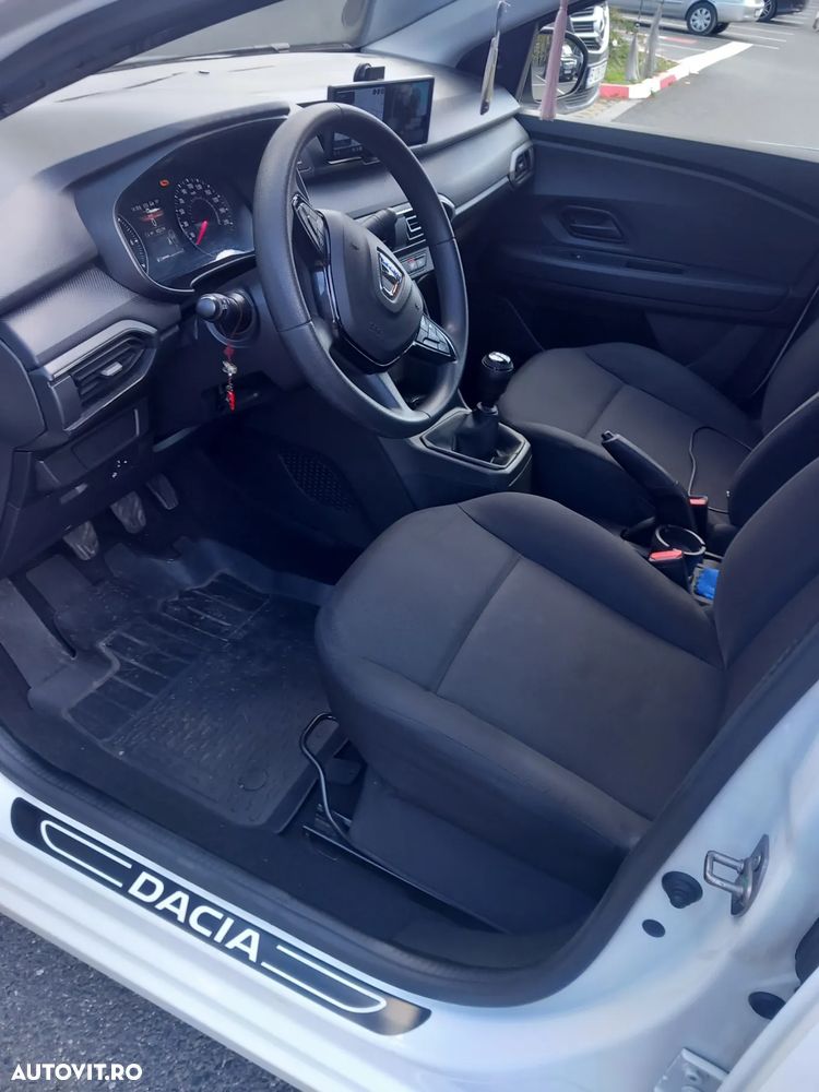 Dacia Logan TCe 90 MT6 Comfort - 8