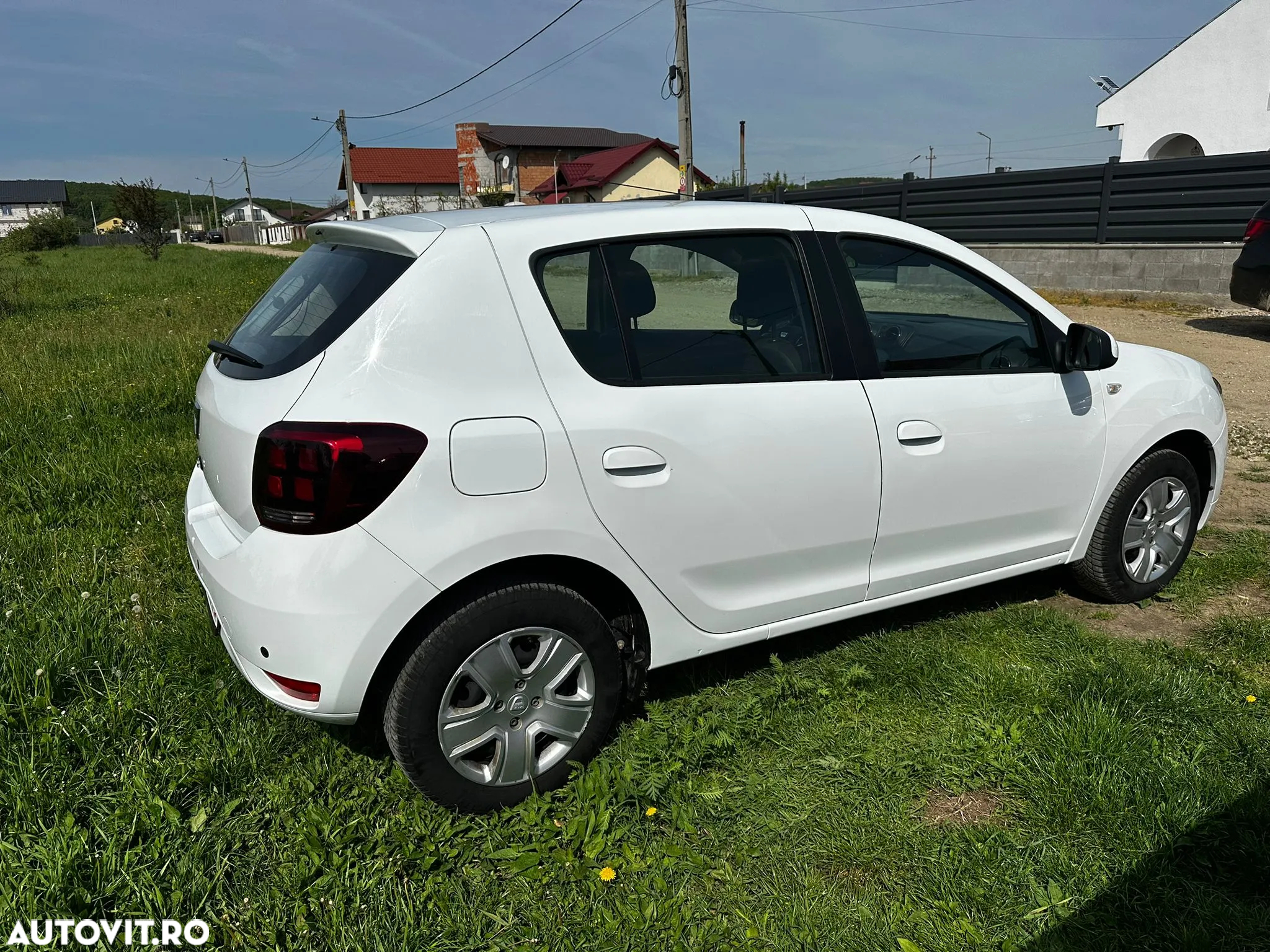 Dacia Sandero TCe 90 Essential - 2