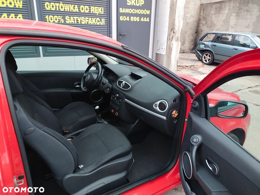 Renault Clio 1.5 dCi Alize - 9