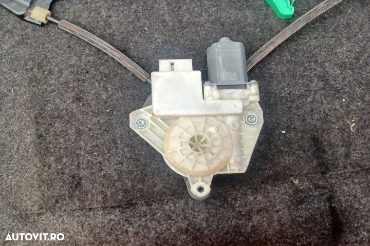 Macara geam spate stanga electrica 5Q4959811A  5G4839461 5Q4959811A - 2