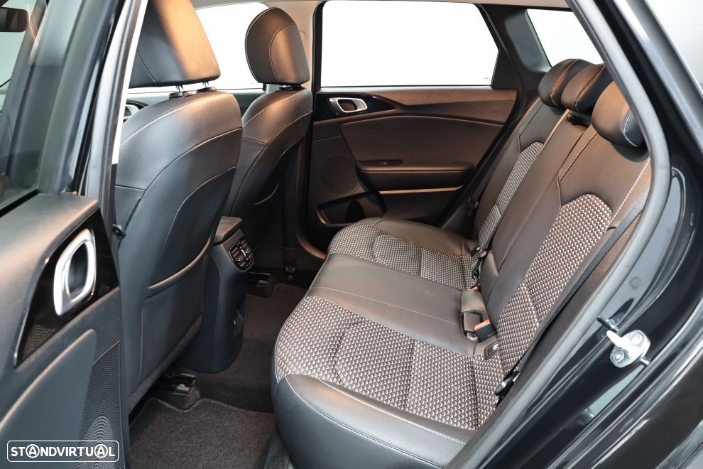 Kia Ceed SW 1.0 T-GDI Sport - 26