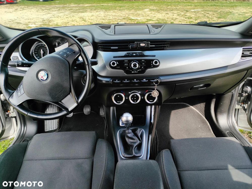 Alfa Romeo Giulietta - 8