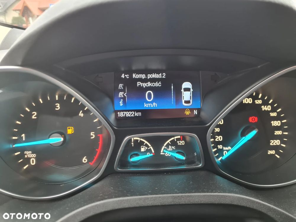 Ford Kuga 2.0 TDCi AWD Titanium - 17