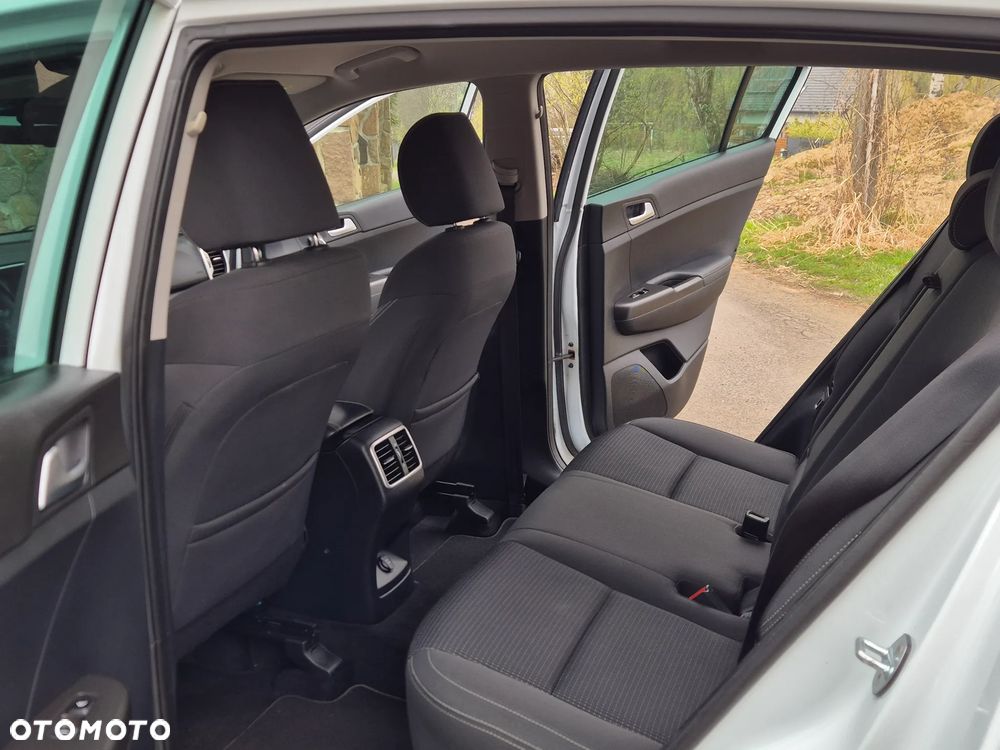 Kia Sportage 1.6 GDI 2WD Black Edition - 25