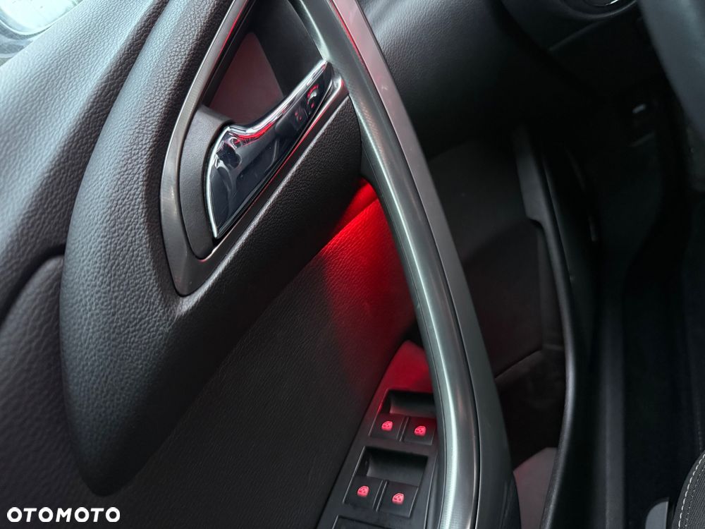 Opel Astra 2.0 CDTI DPF Design Edition - 28