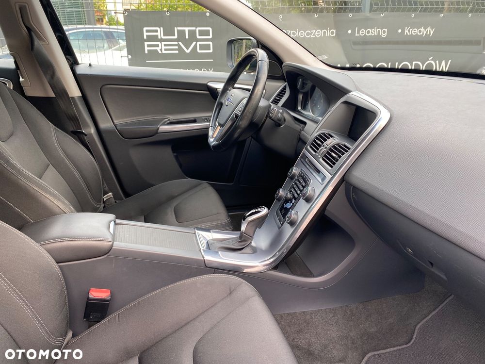 Volvo XC 60 D3 Geartronic Momentum - 13