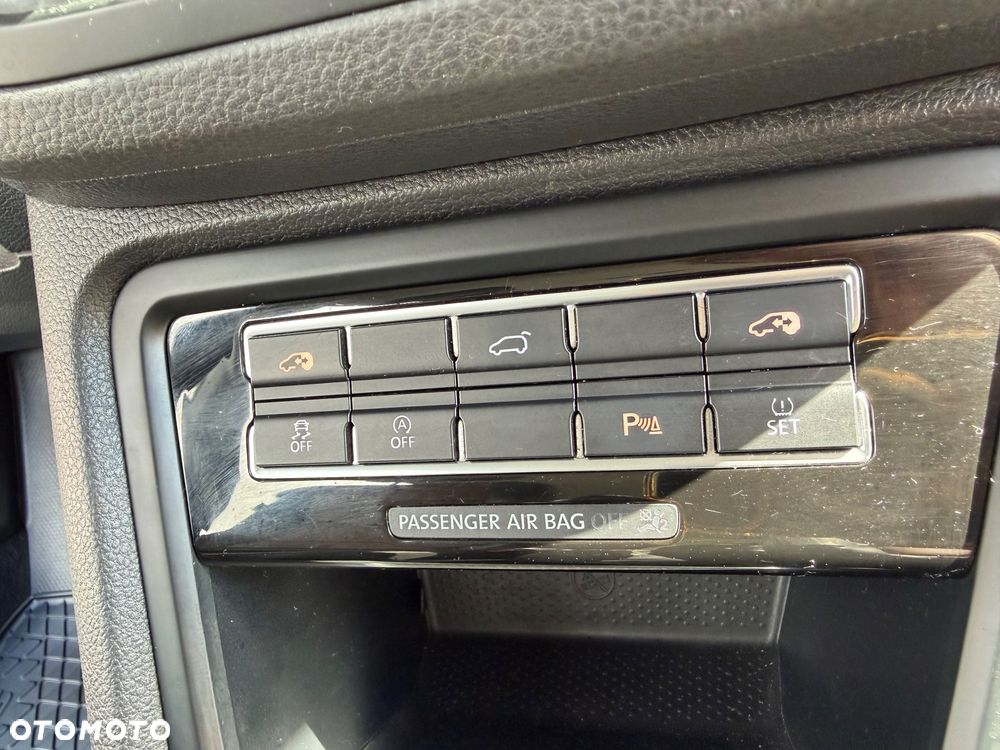 Volkswagen Sharan 2.0 TDI Exclusive Edition - 31